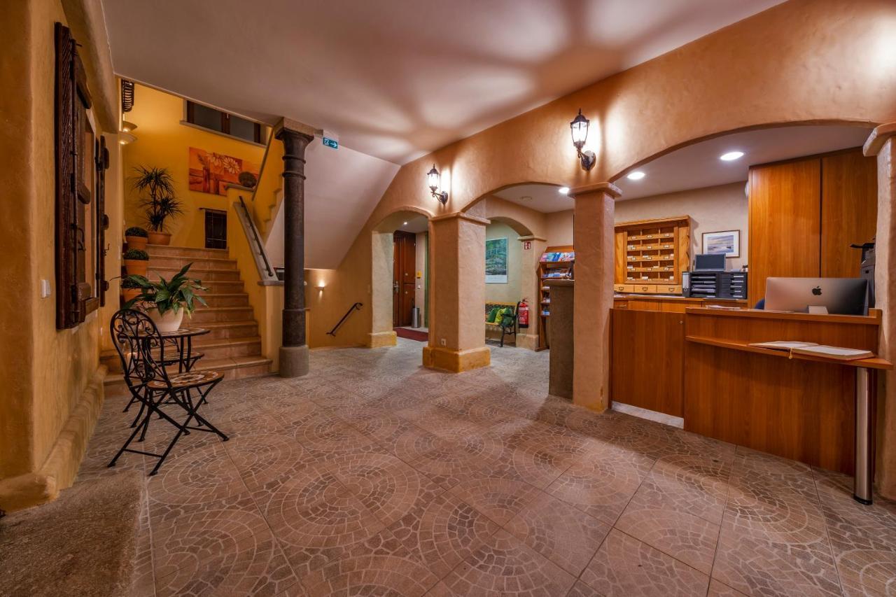 Hotel Hagnauer Hof Buitenkant foto